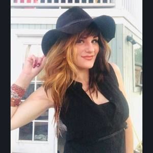 Meet your Posher, Kay